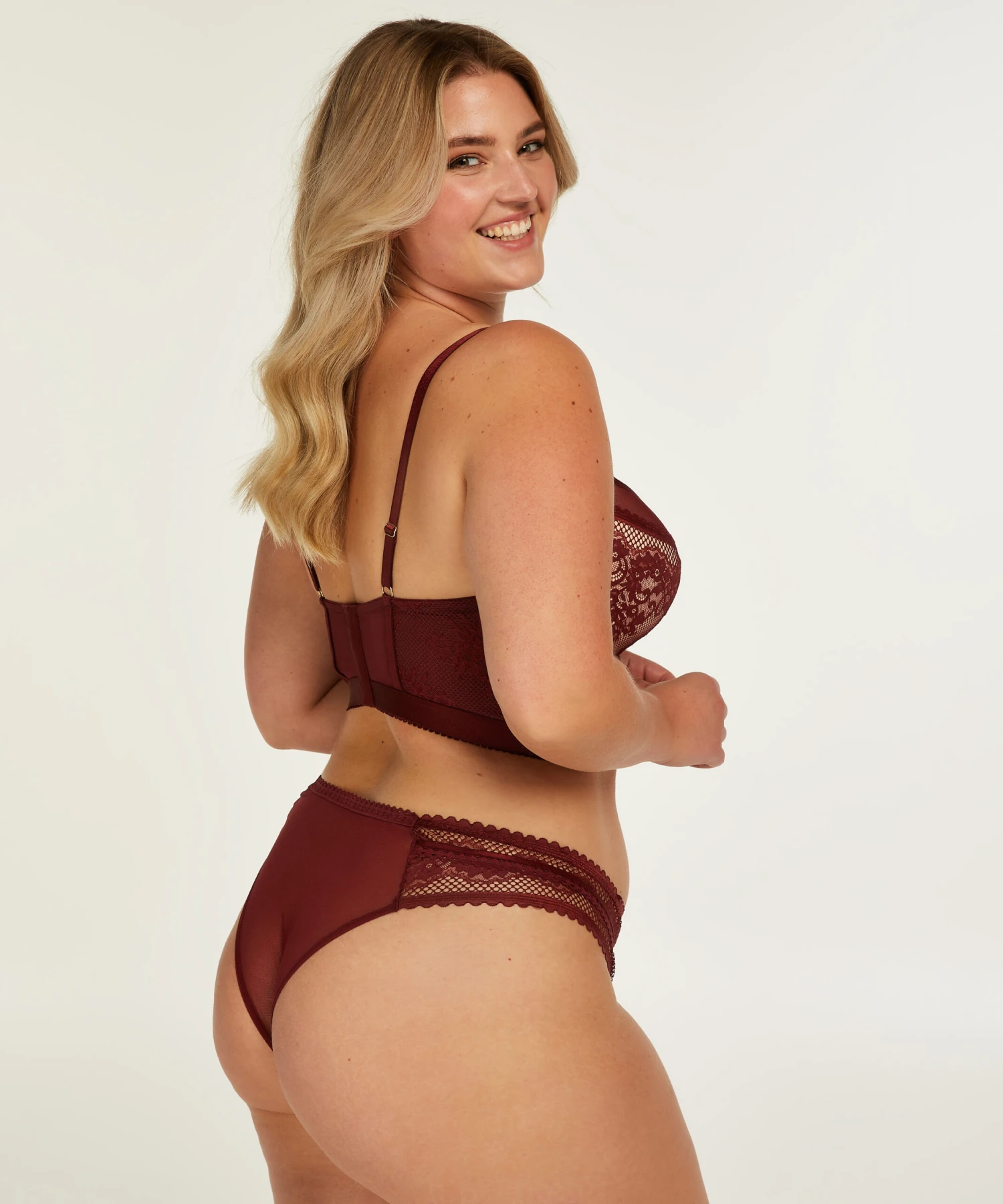 Brésilien Malika - Rouge 5 Brésilien Malika - Rouge – Image 5