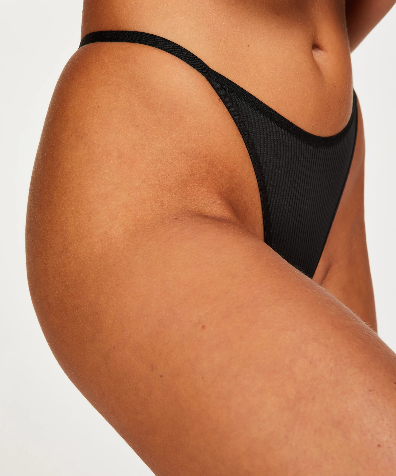 String Jambes Hautes Kaiden - Noir 2 String Jambes Hautes Kaiden - Noir – Image 2